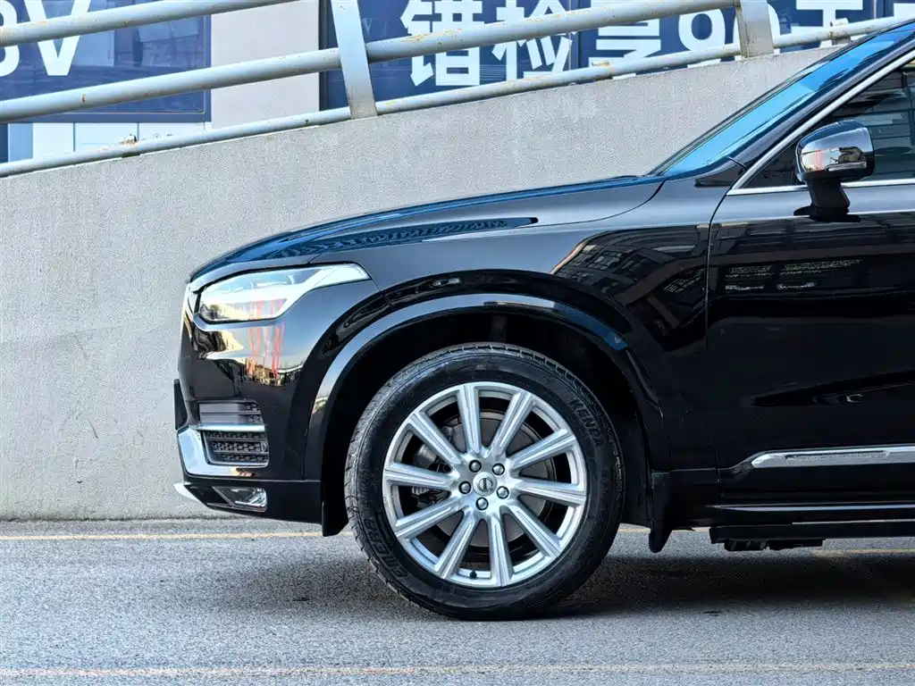 Volvo XC90 2019 — фото 6