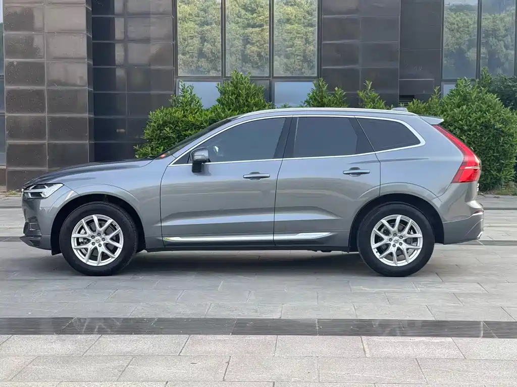 Volvo XC60 2020 — фото 7