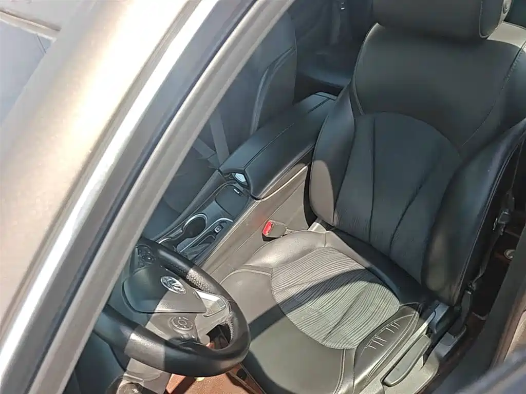 Buick Envision Plus 2018 — фото 15