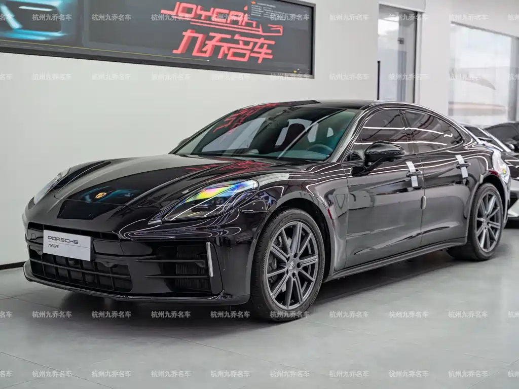 Porsche Panamera 2025 — фото 1