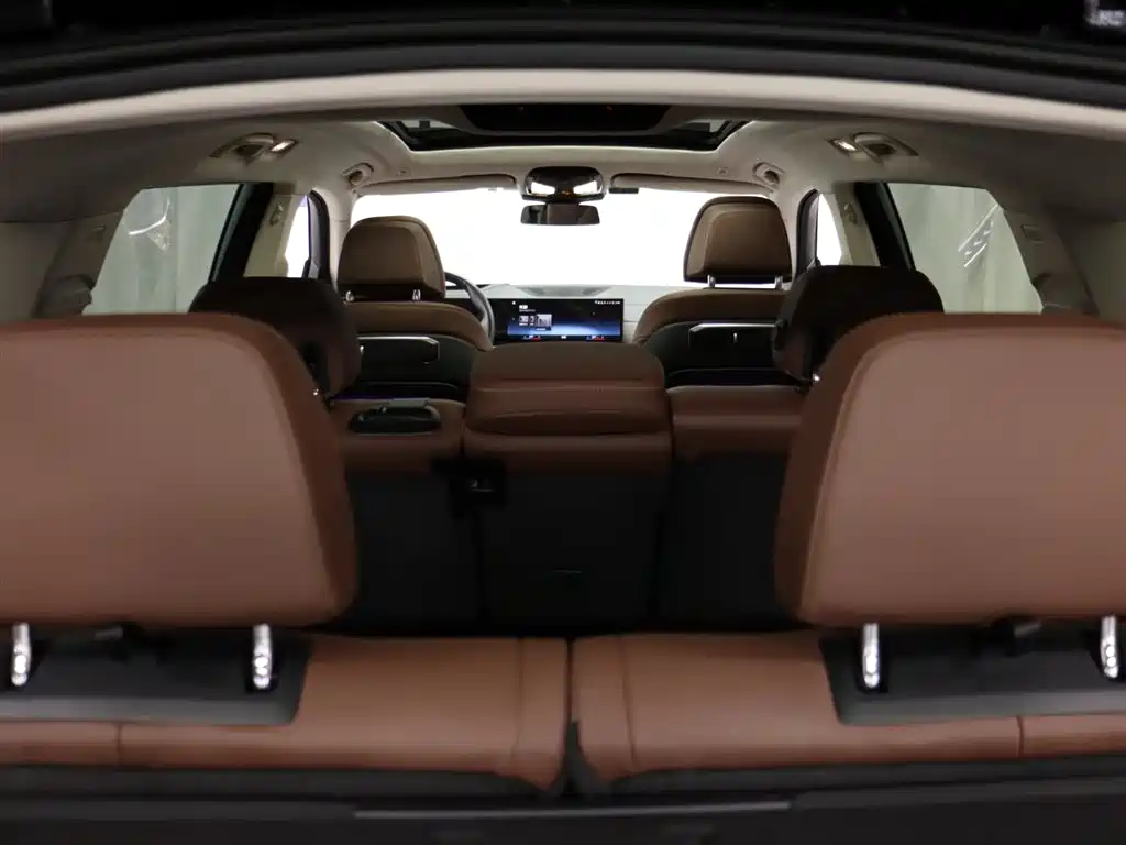 BMW X7 2023 — фото 28