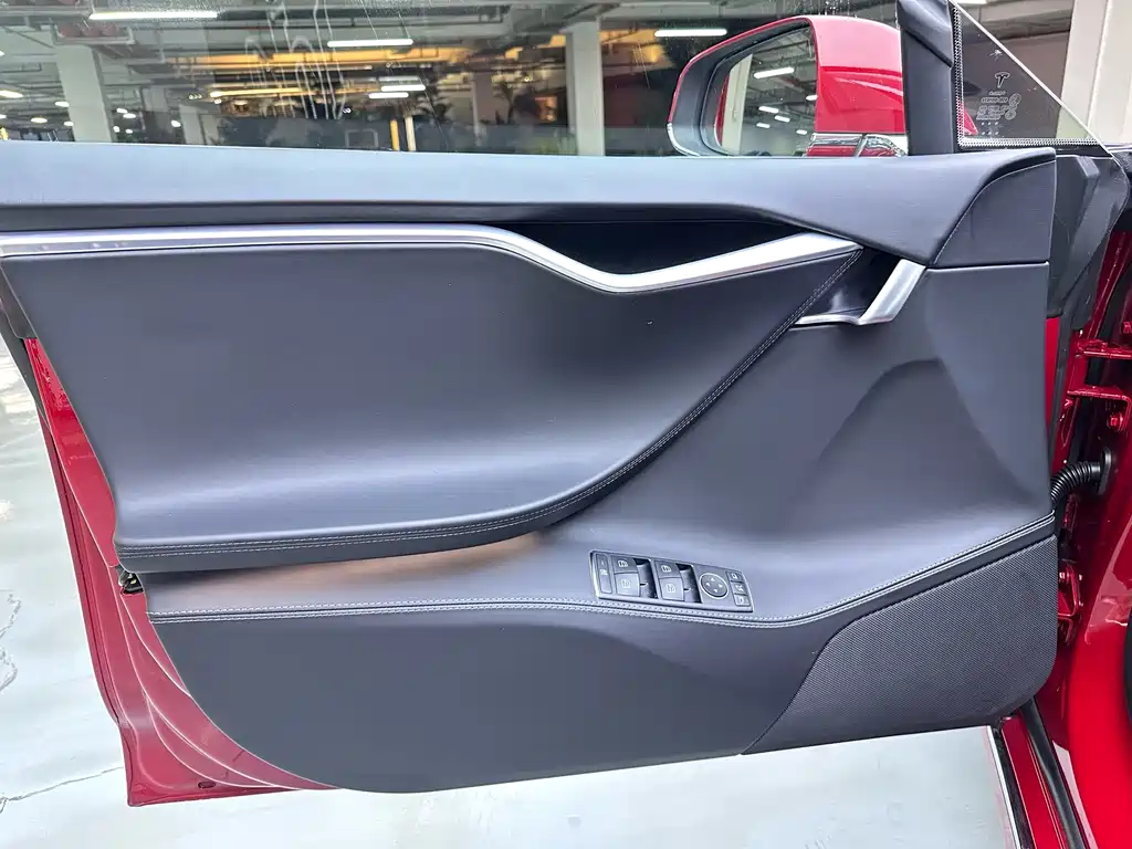 Tesla Model S 2017 — фото 5