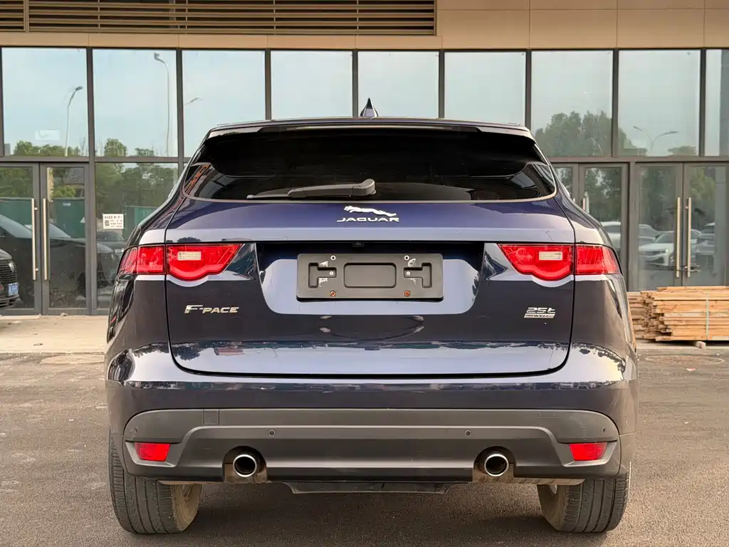 Jaguar F-PACE 2017 — фото 6
