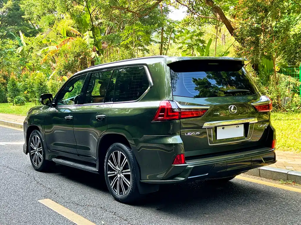 Lexus LX 2022 — фото 18