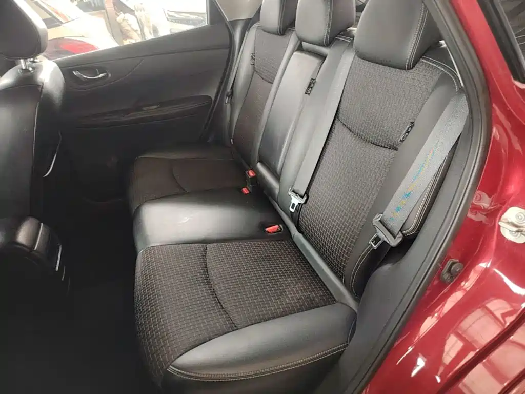 Nissan Tiida 2018 — фото 17