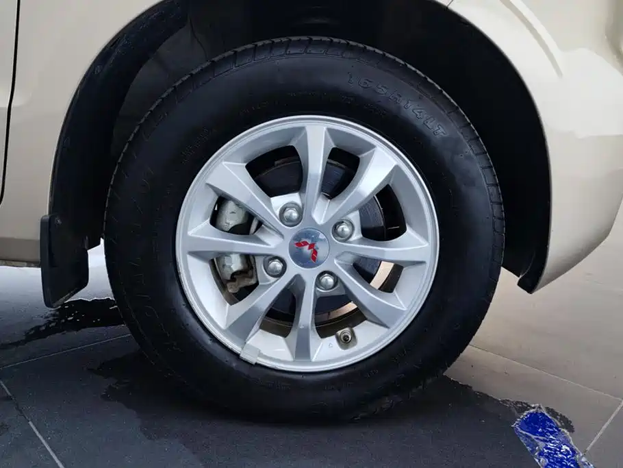 Wuling Hongguang V 2022