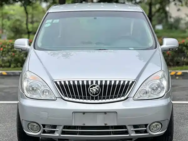 Buick GL8 2013