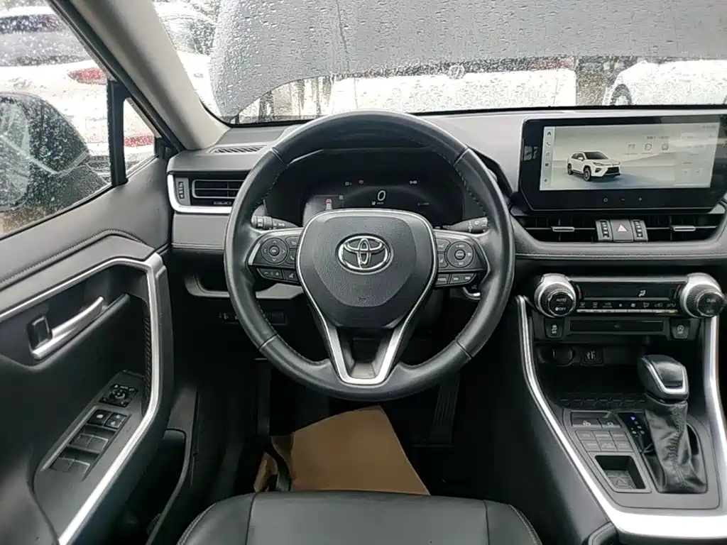 Toyota Wildlander 2023 — фото 11