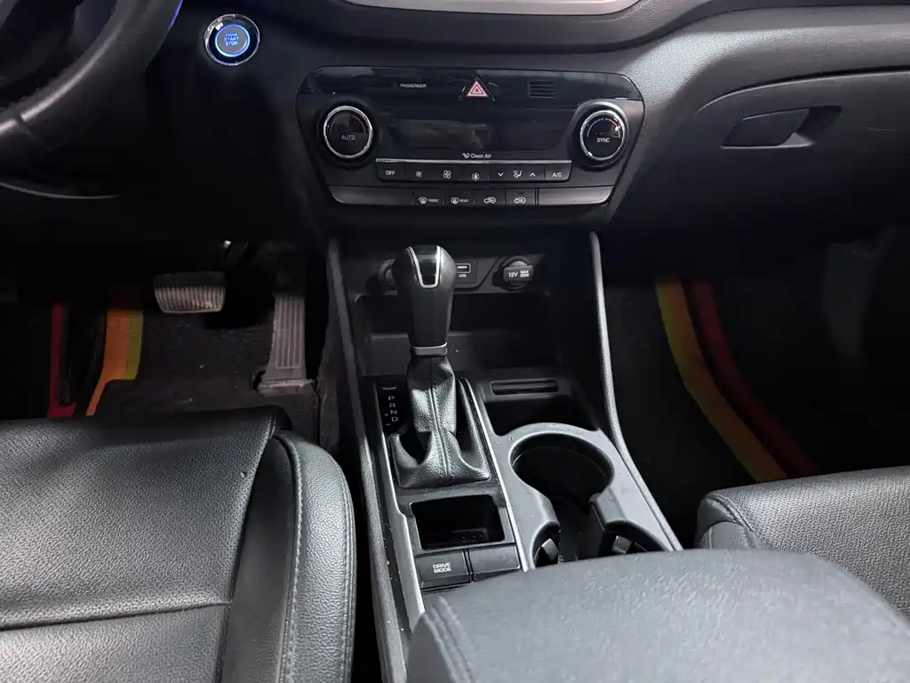 Hyundai Tucson 2018 — фото 16