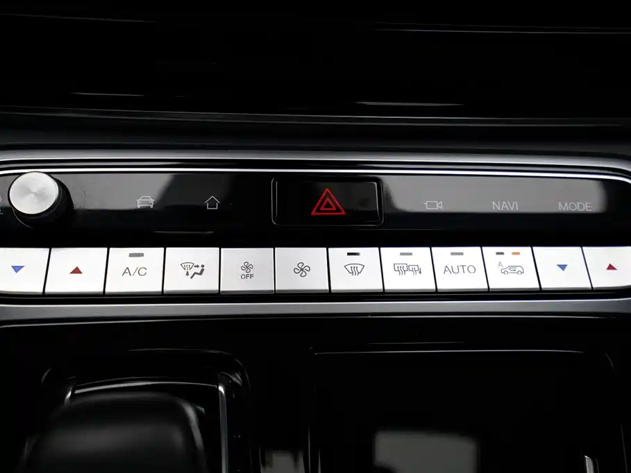 GAC Motor Trumpchi M8 2022 — фото 10