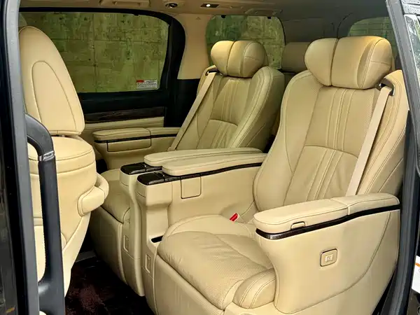 Toyota Alphard 2020