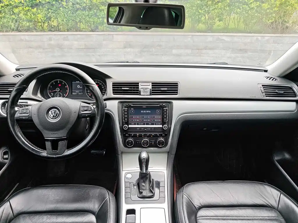 Volkswagen Passat 2014 — фото 18