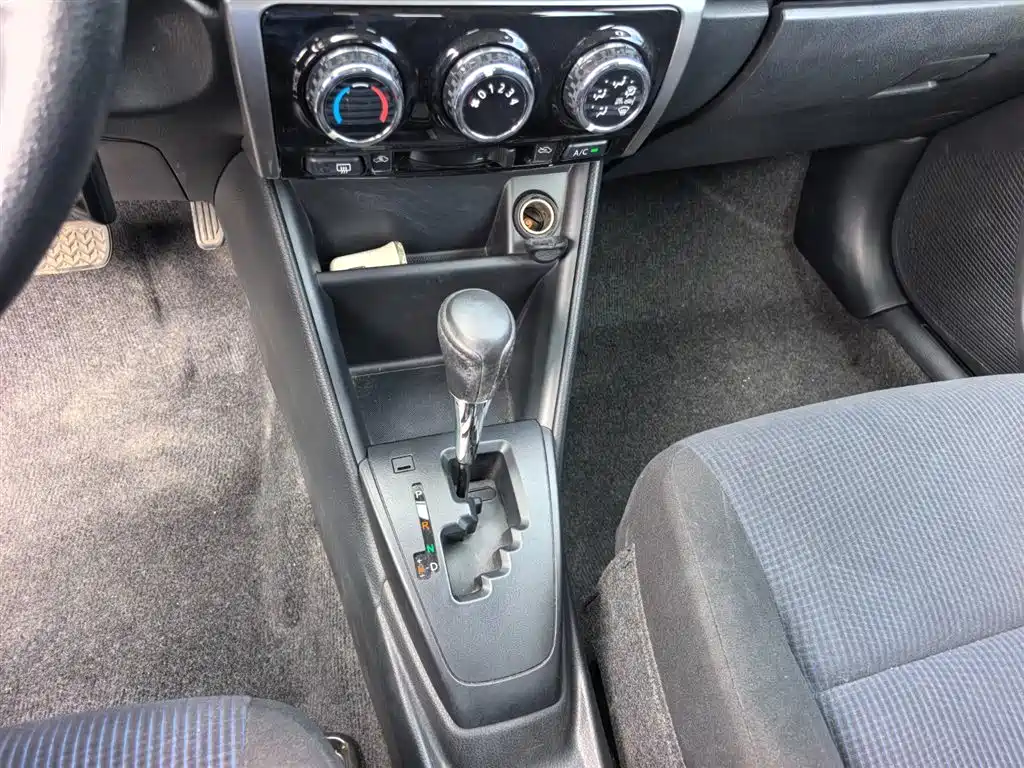 Toyota Yaris L 2018 — фото 13