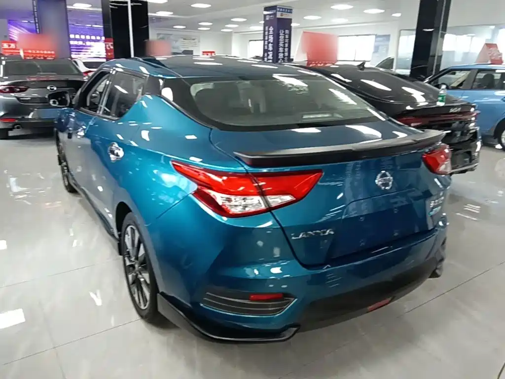 Nissan Bluebird 2018