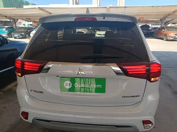 Mitsubishi Outlander 2021