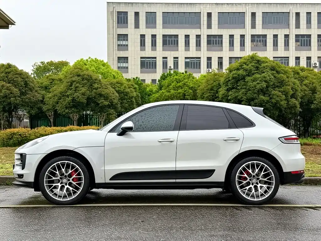 Porsche Macan 2021 — фото 2