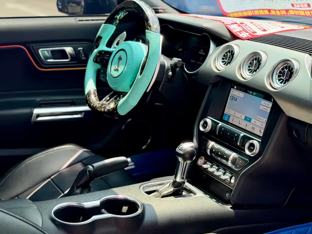 Ford Mustang 2019 — фото 11