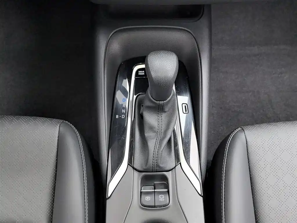 Toyota Corolla 2025 — фото 13