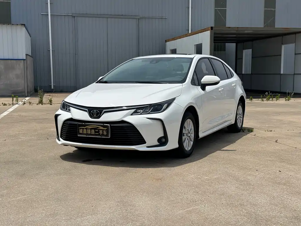 Toyota Corolla 2021 — фото 1