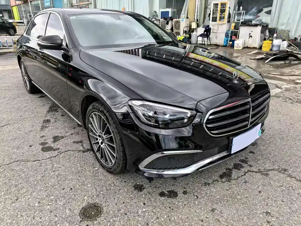 Mercedes-Benz E-Class 2023 — фото 3