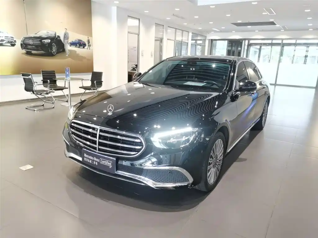 Mercedes-Benz E-Class 2023 — фото 1