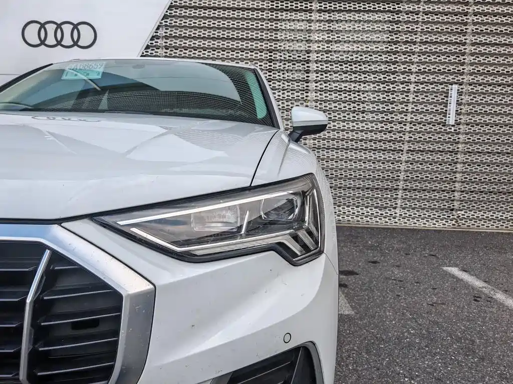 Audi Q3 2020 — фото 13