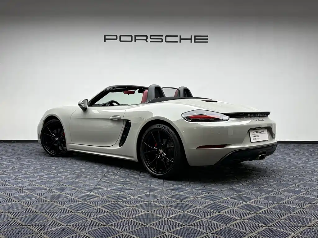 Porsche 718 2023 — фото 7
