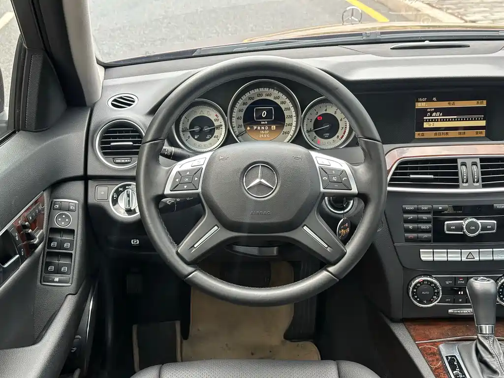 Mercedes-Benz C-Class 2012 — фото 12