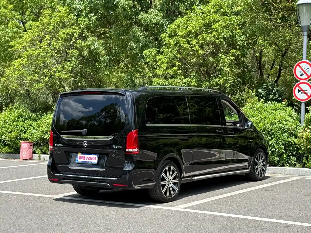 Mercedes-Benz V-Class 2021 — фото 4