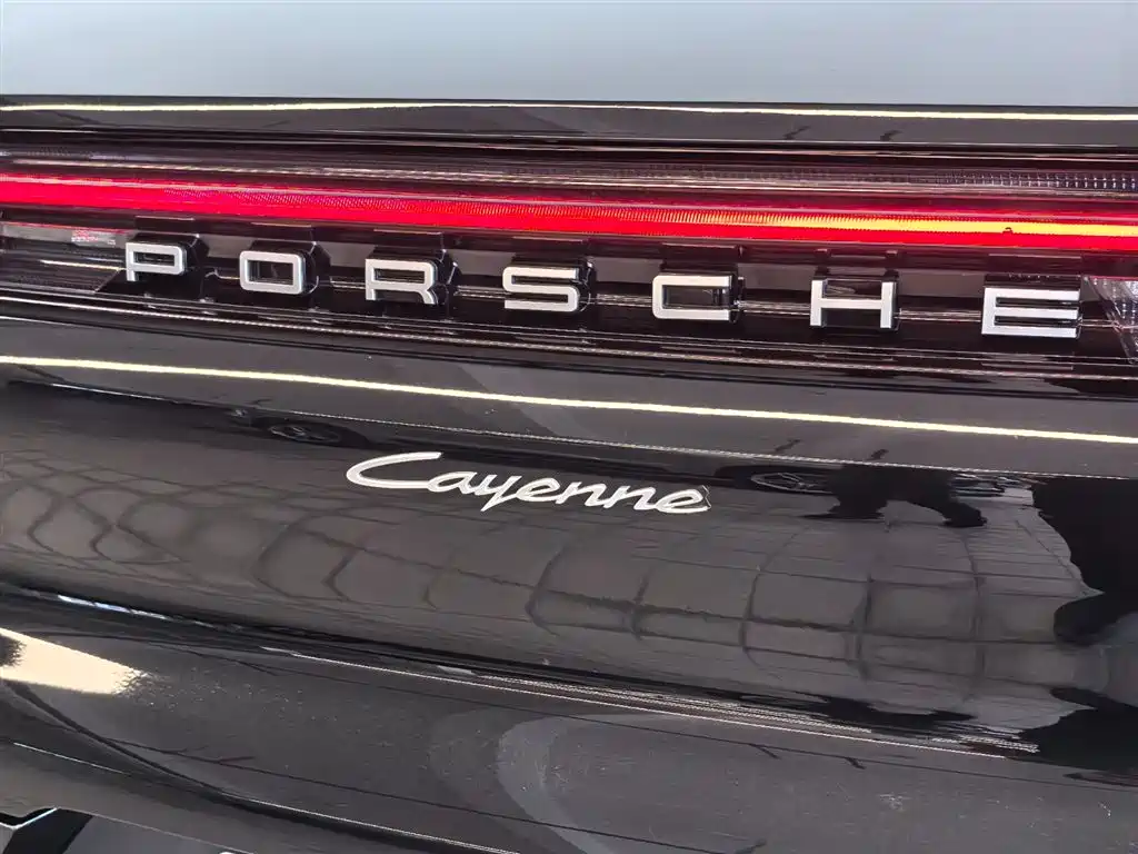 Porsche Cayenne 2025 — фото 21