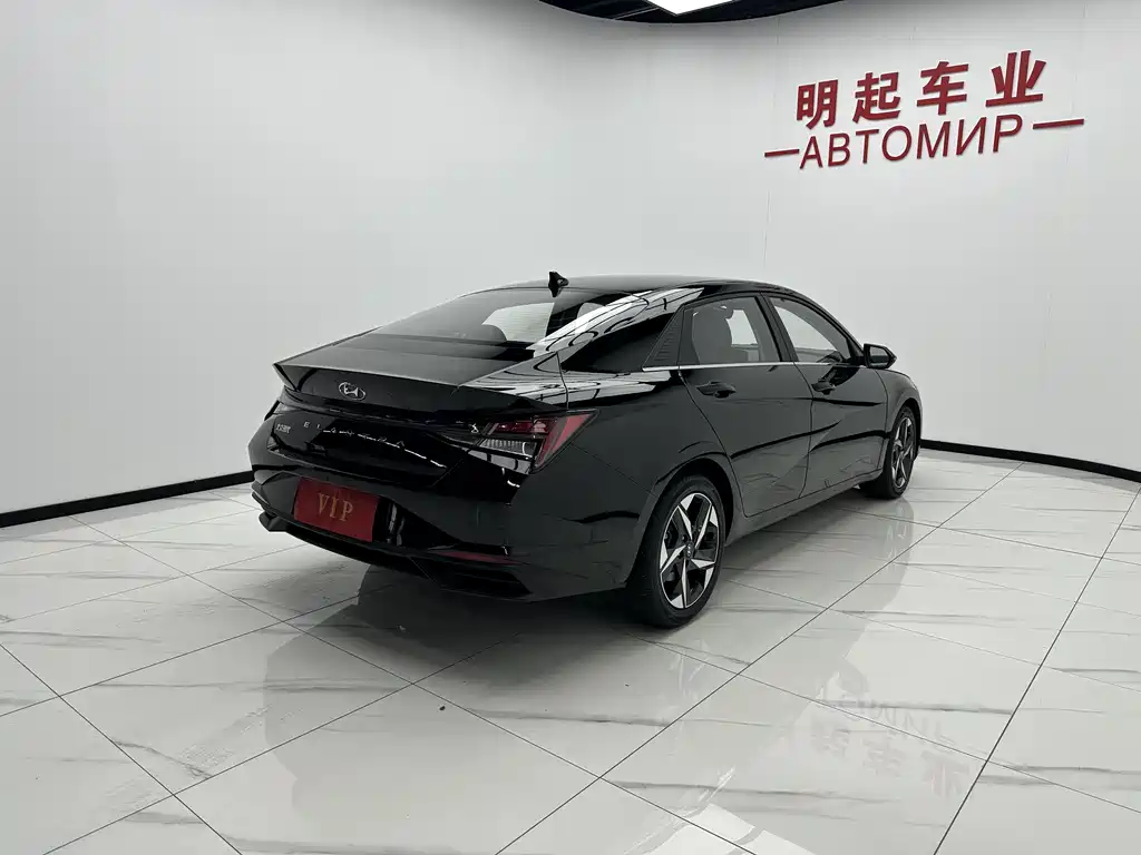 Hyundai Elantra 2022 — фото 9