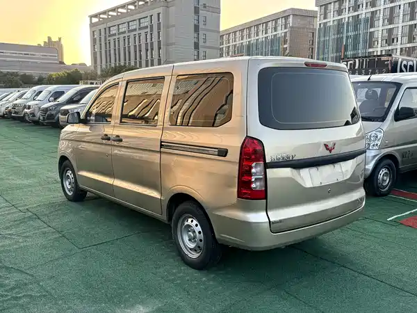 Wuling Hongguang V 2021