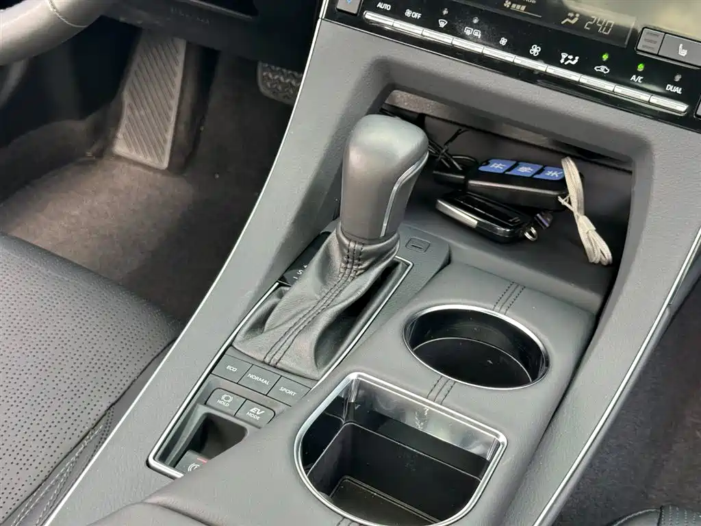 Toyota Avalon 2019 — фото 12