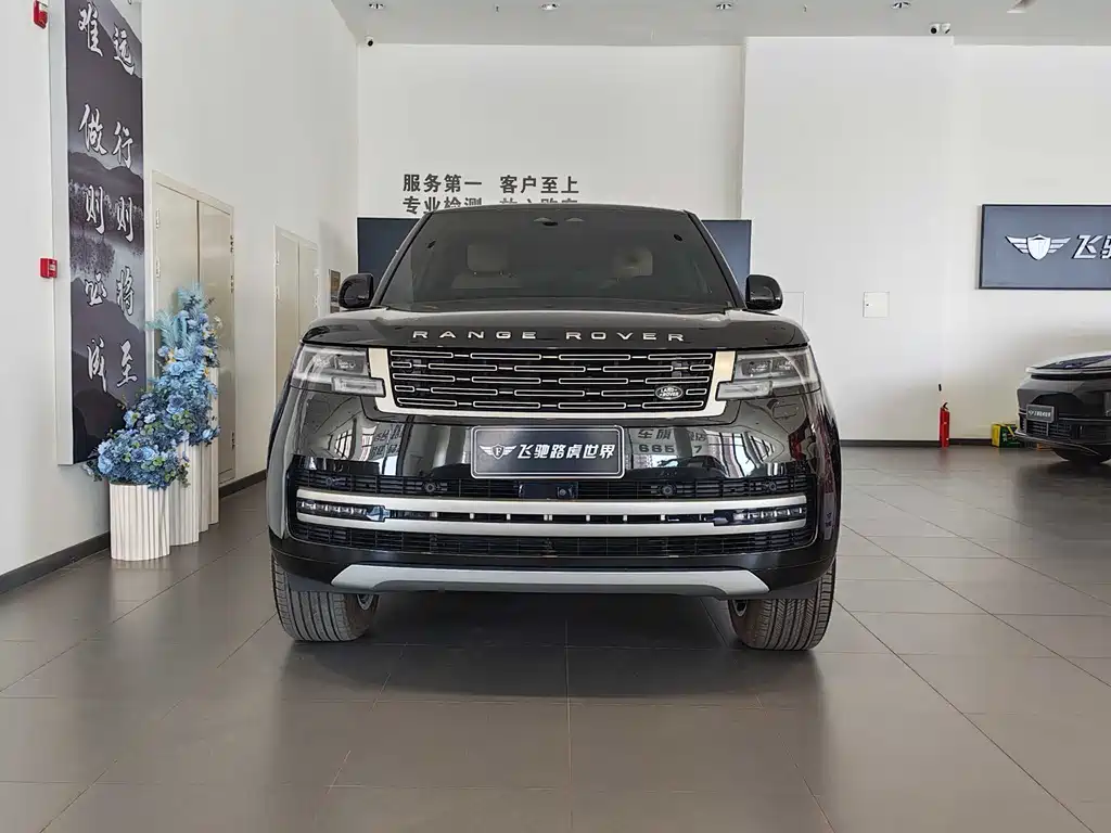 Land Rover Range Rover 2025 — фото 2