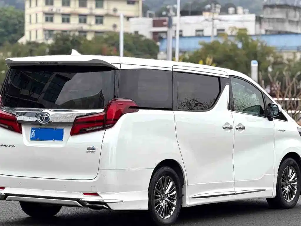 Toyota Alphard 2021 — фото 5