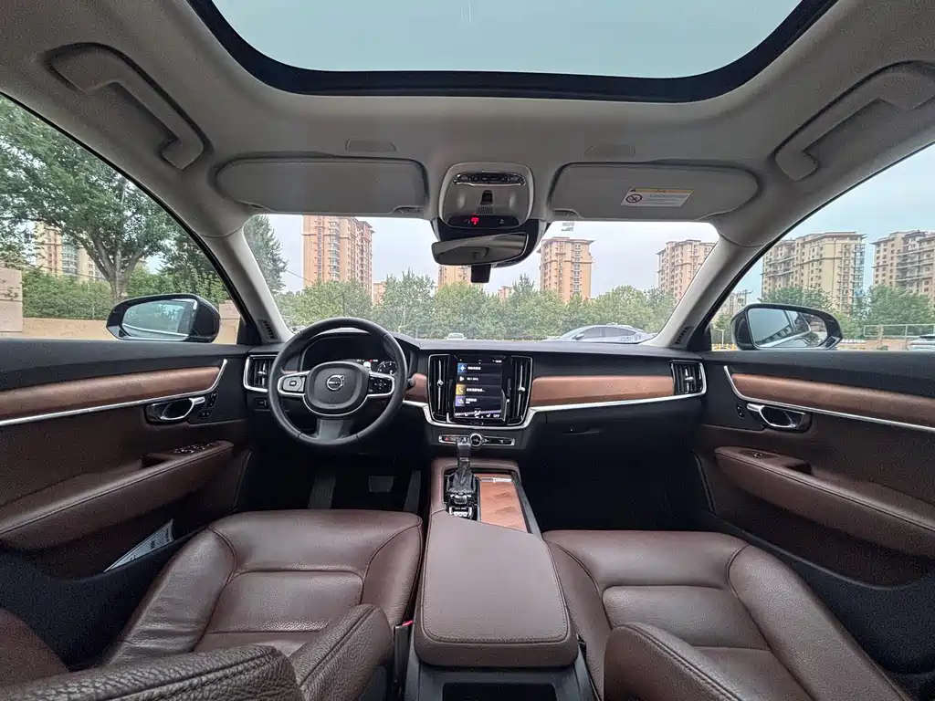 Volvo S90 2019 — фото 16