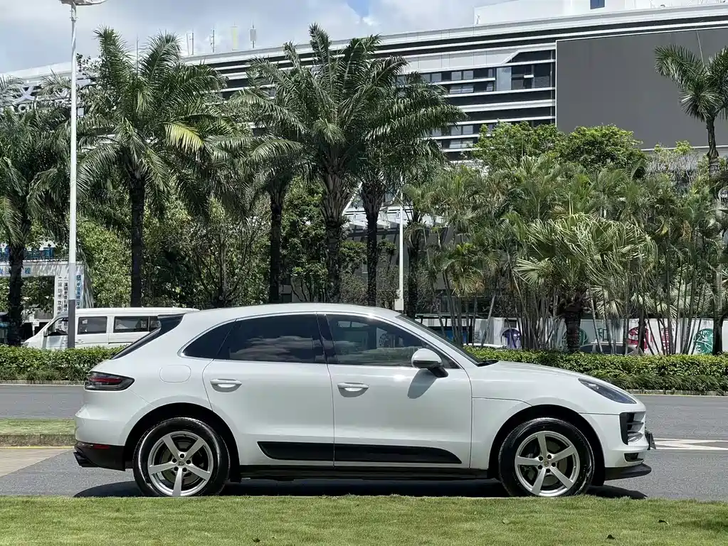 Porsche Macan 2019 — фото 7