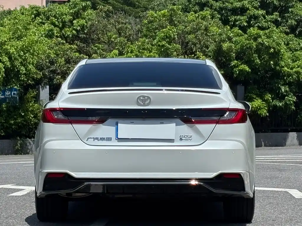 Toyota Camry 2024 — фото 21