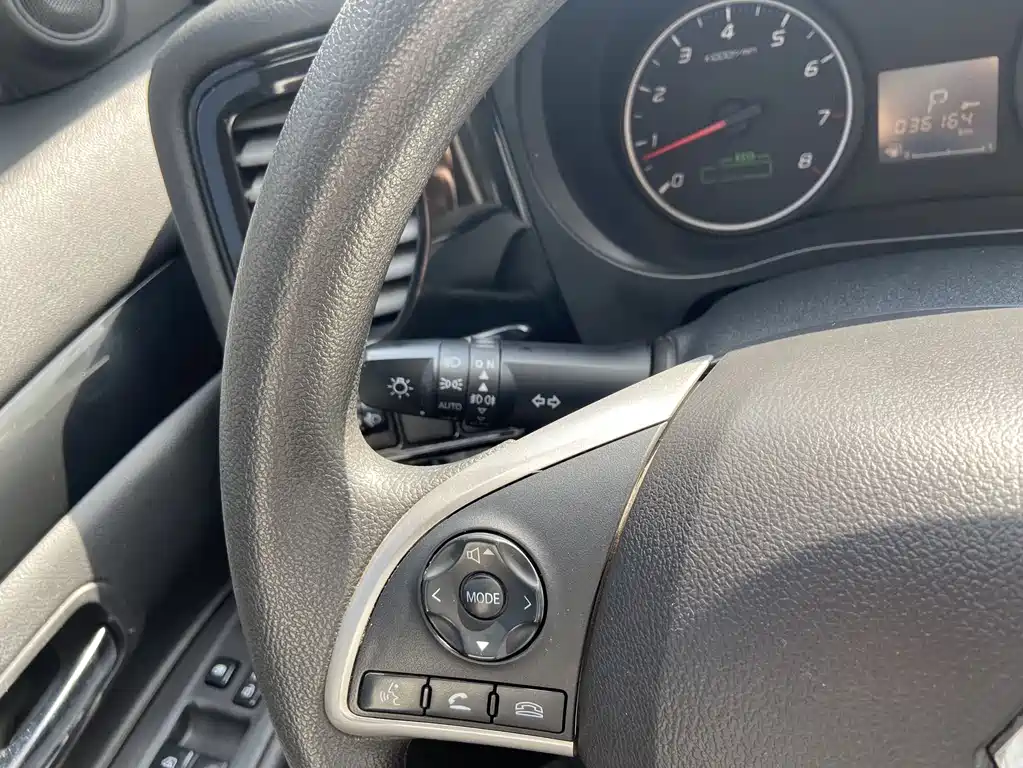 Mitsubishi Outlander 2022 — фото 10