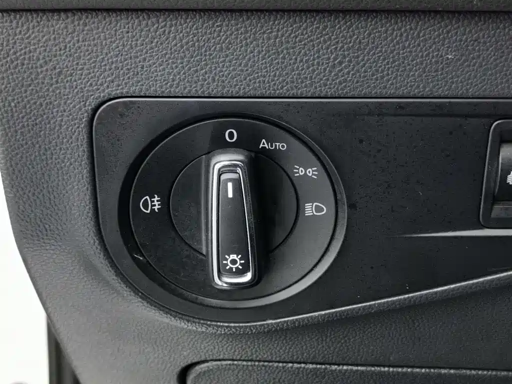 Volkswagen Tiguan L PHEV 2020 — фото 21