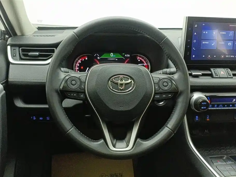 Toyota RAV4 2021 — фото 15