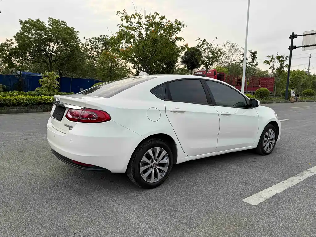 Fiat Viaggio 2016 — фото 4