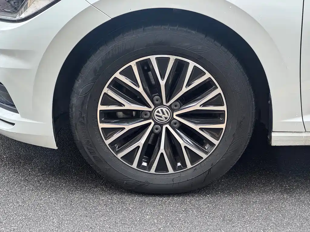 Volkswagen Sagitar 2021