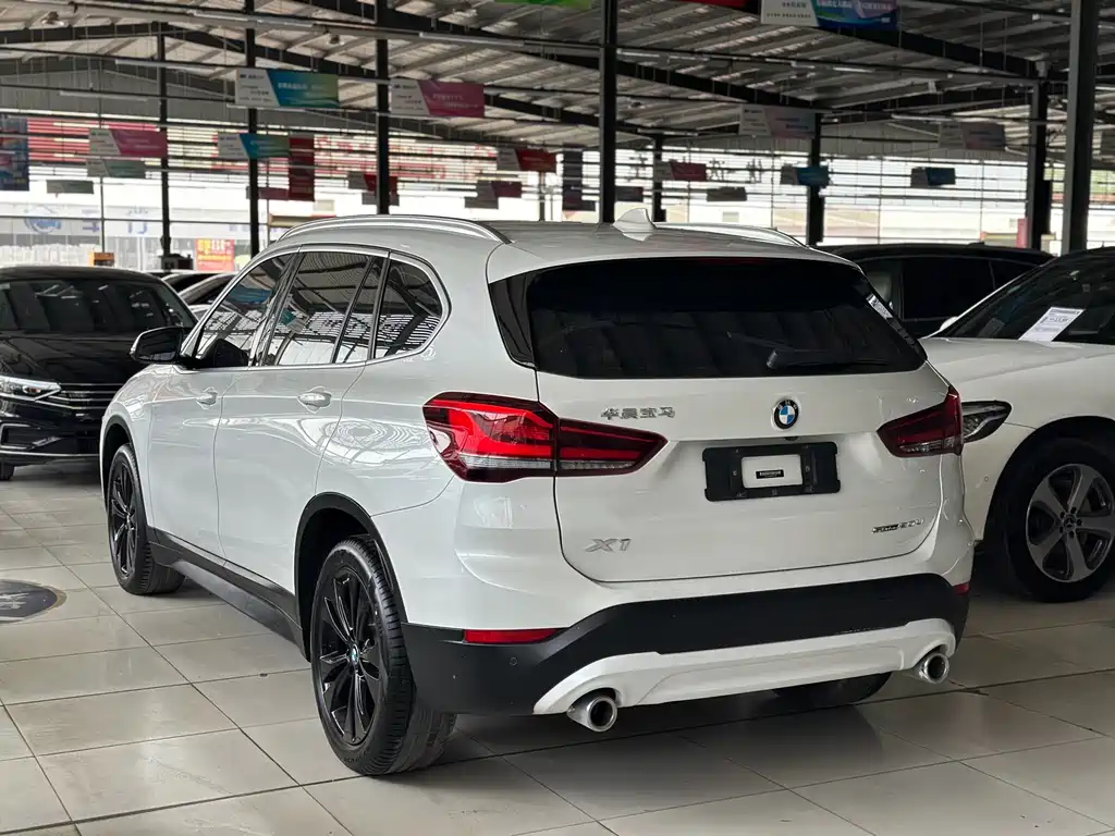 BMW X1 2021 — фото 12