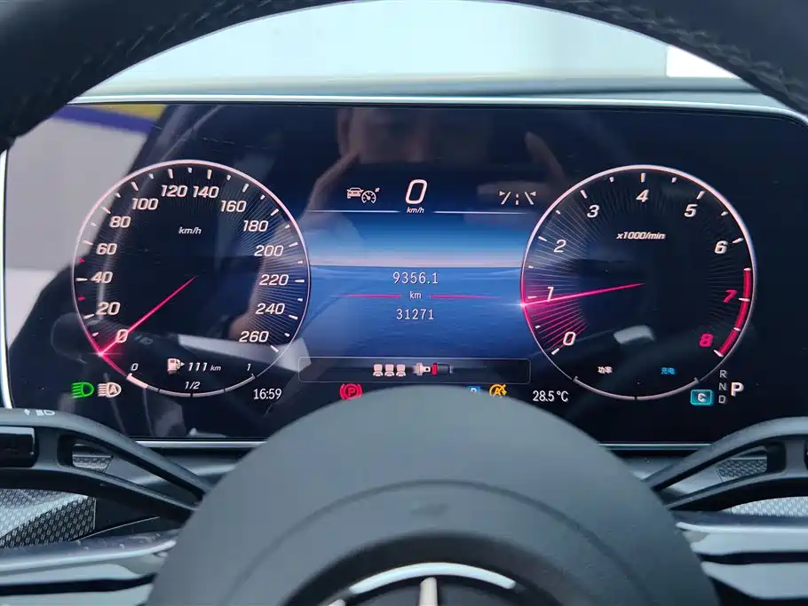 Mercedes-Benz C-Class 2023 — фото 14