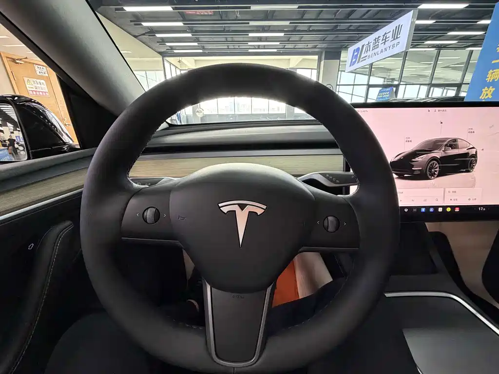 Tesla Model Y 2023 — фото 10