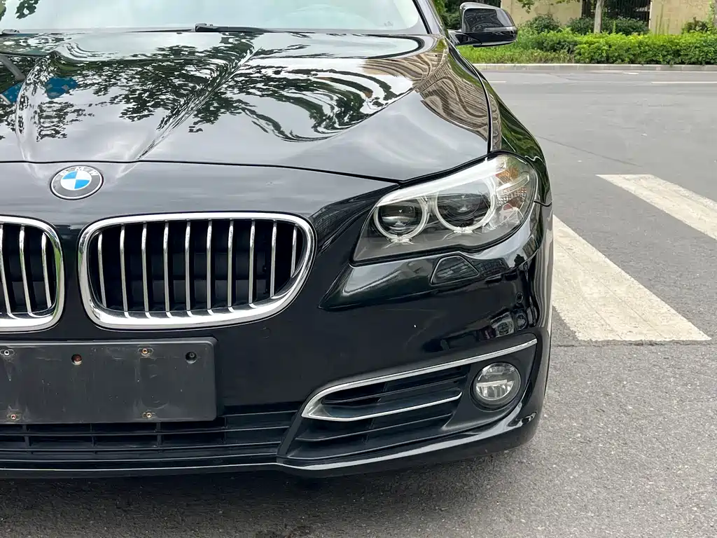 BMW 5 Series 2013 — фото 20