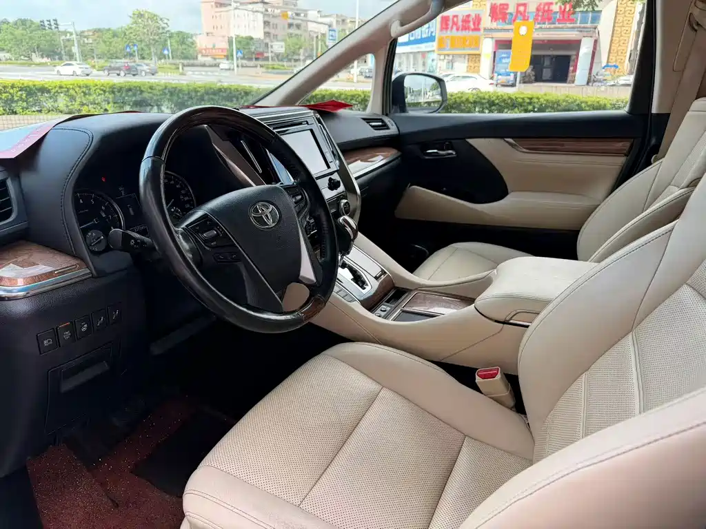 Toyota Alphard 2017 — фото 5
