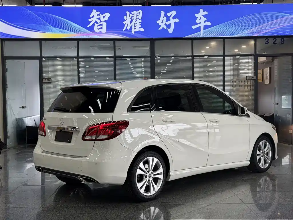Mercedes-Benz B-Class 2019 — фото 10