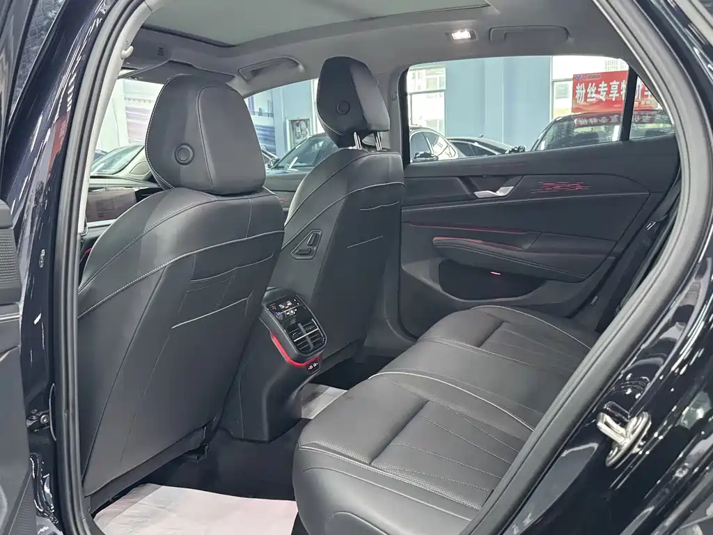 Volkswagen Passat 2025